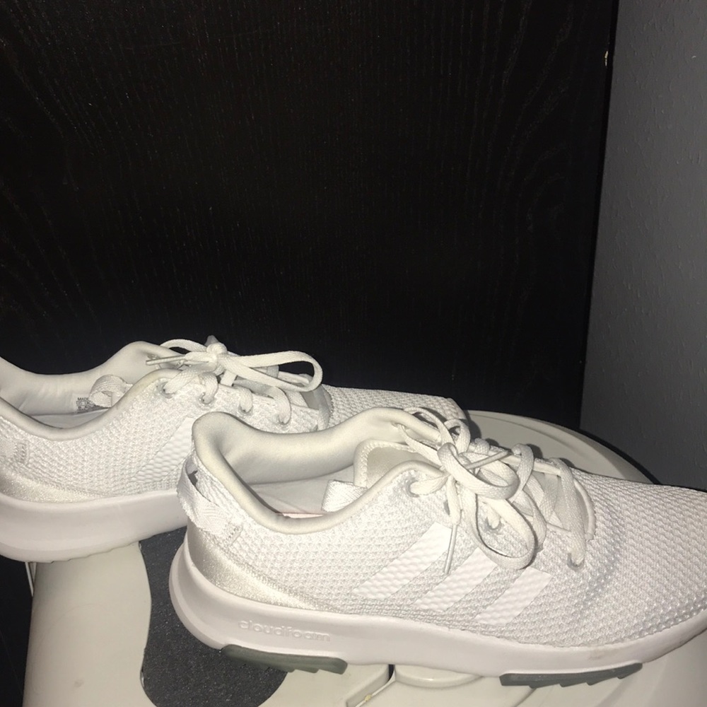 Adidas cloud foam shoes